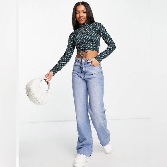 Pull&Bear jacquard long sleeved cut out top in blue - Picture 2 of 3